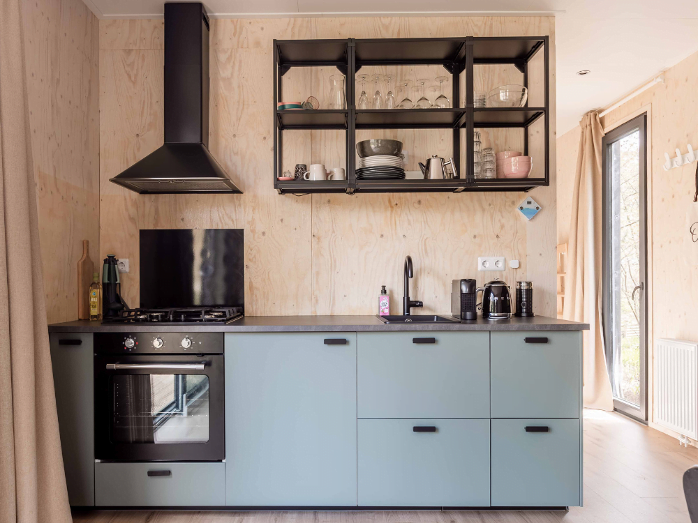 Volledig uitgeruste keuken in Tiny House op de Veluwe